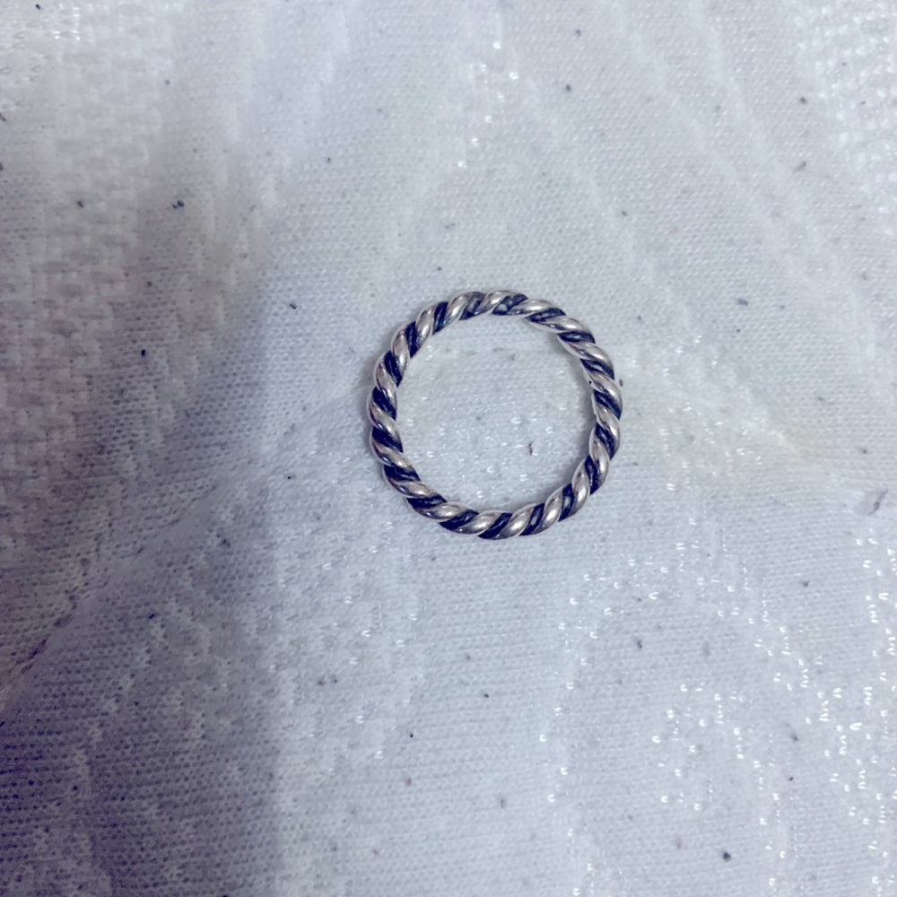 Pandora ring
